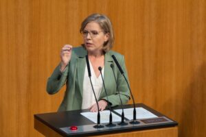 Grünen-Antrag gegen Selbstbehalte beim Arzt