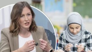 Kopftuchverbot: IGGÖ zieht vor VfGH