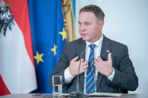 FPÖ kritisiert Bablers Medienförderung