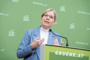 Gewessler ruft „Kampf gegen Kickl“ aus